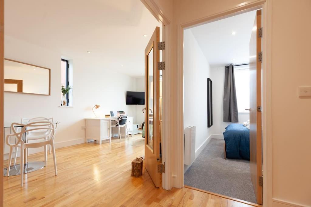 Oxfordshire Living - The Tolkien - Apartment *